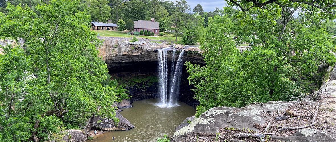 Noccalula Falls in Gadsden Alabama